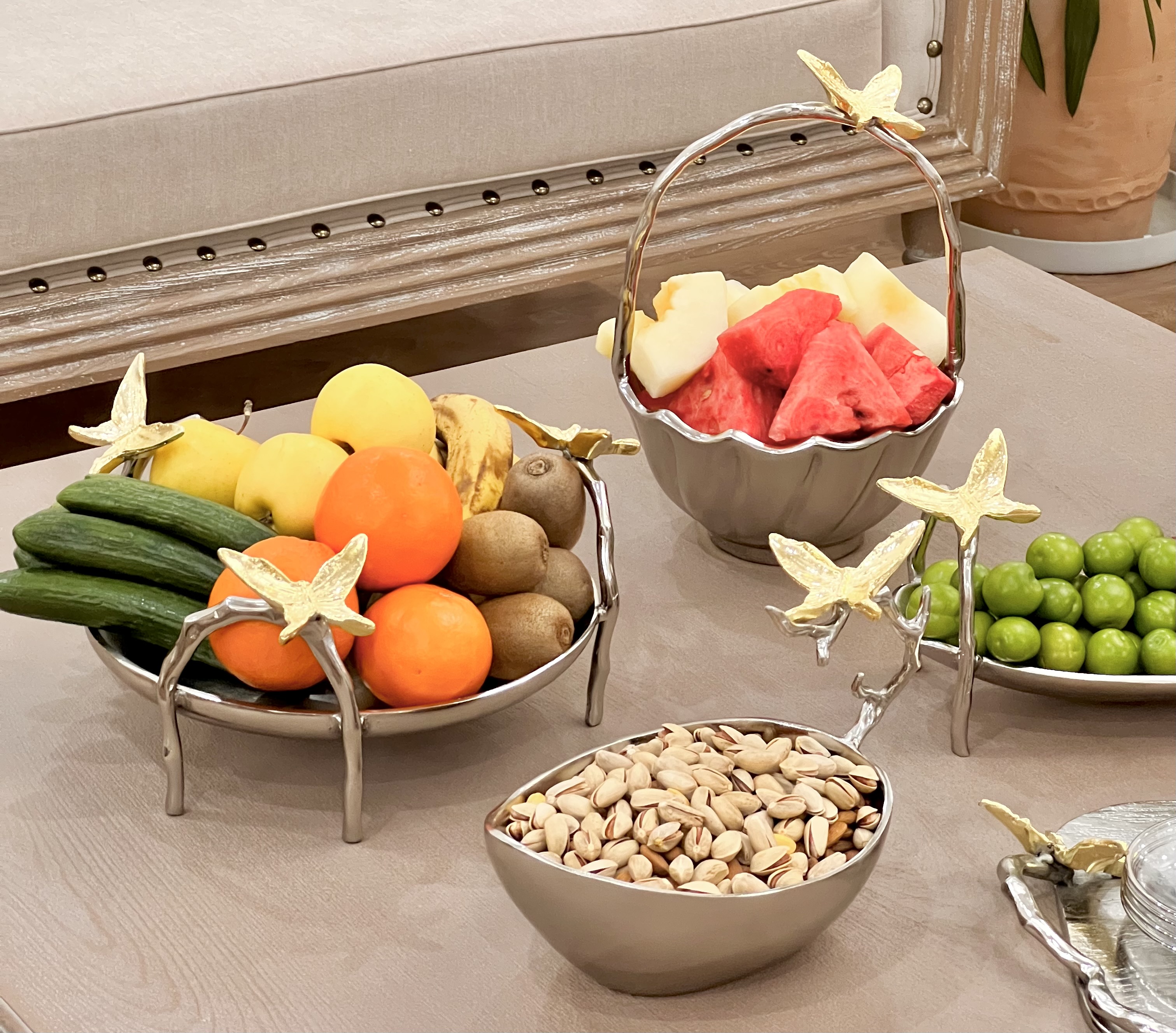سرویس پذیرایی پروانه